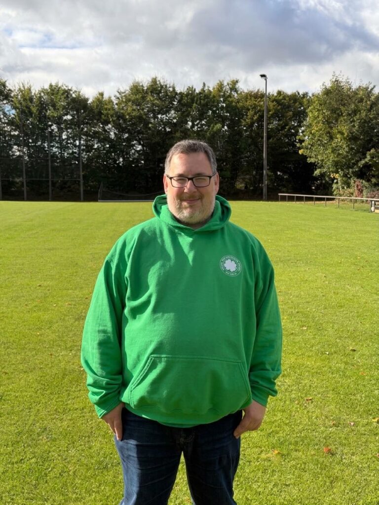 Hoodie Erwachsene – große Größen – Vorderseite